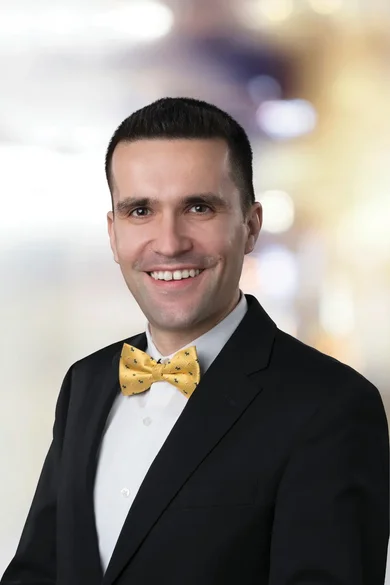 Portrait of Kal Doychinov, REALTOR®.